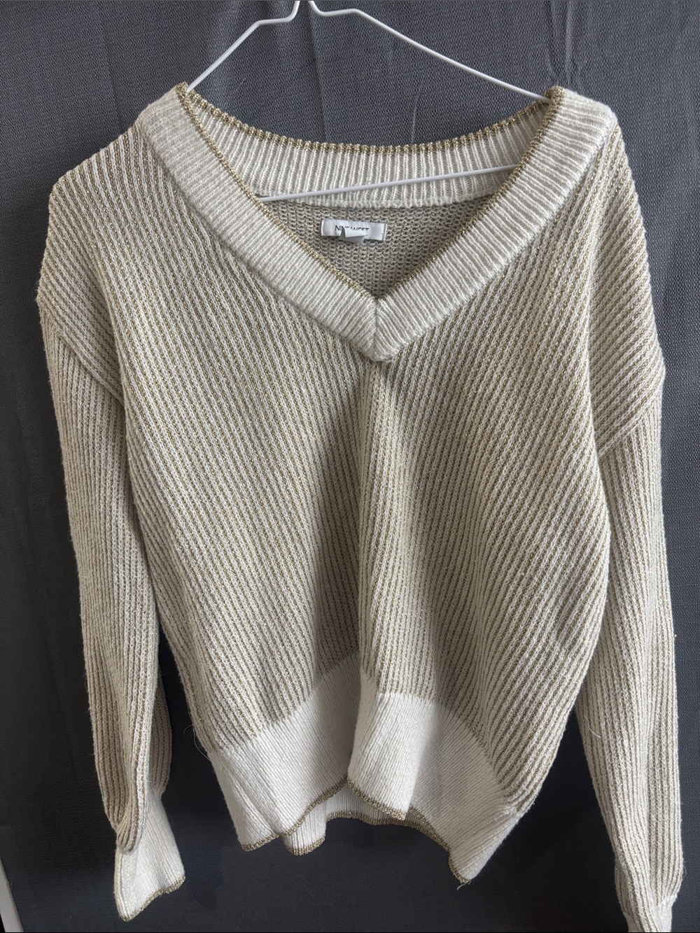 Nine West Two-Tone V-Neck Sweater in Beige and Cream with Gold undertones